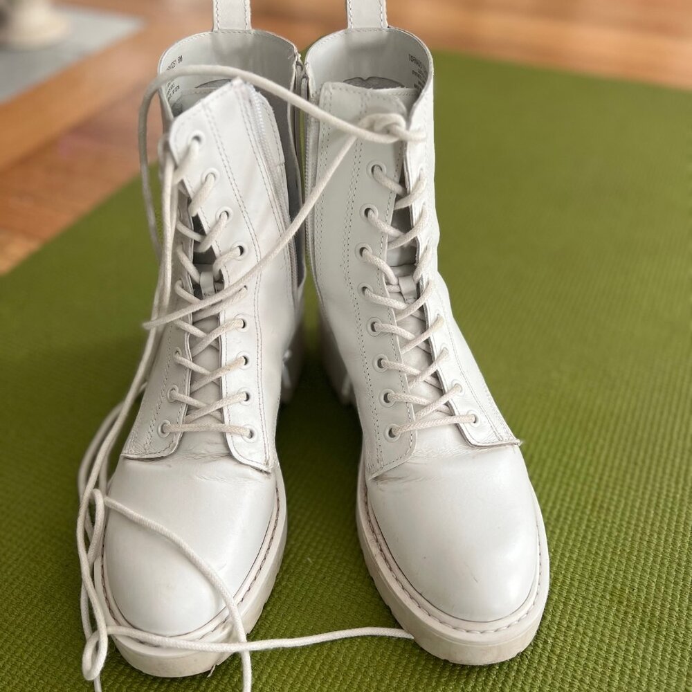 Steve Madden White Lace-up Boots, Size 8M